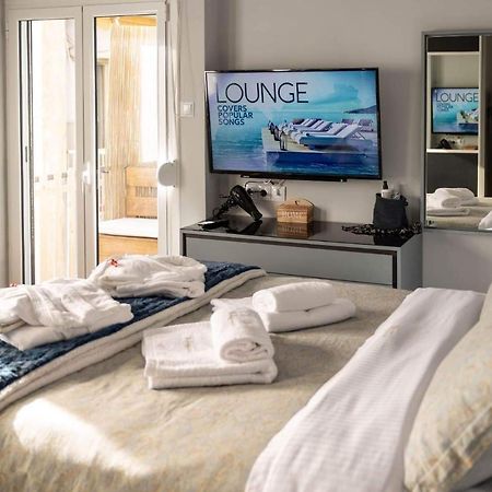 "Elegance" Central Luxury Apartment พีเรียส ภายนอก รูปภาพ