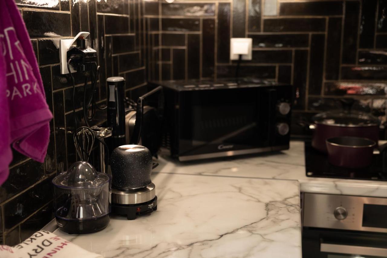 "Elegance" Central Luxury Apartment พีเรียส ภายนอก รูปภาพ
