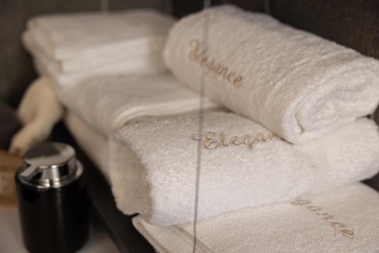 "Elegance" Central Luxury Apartment พีเรียส ภายนอก รูปภาพ
